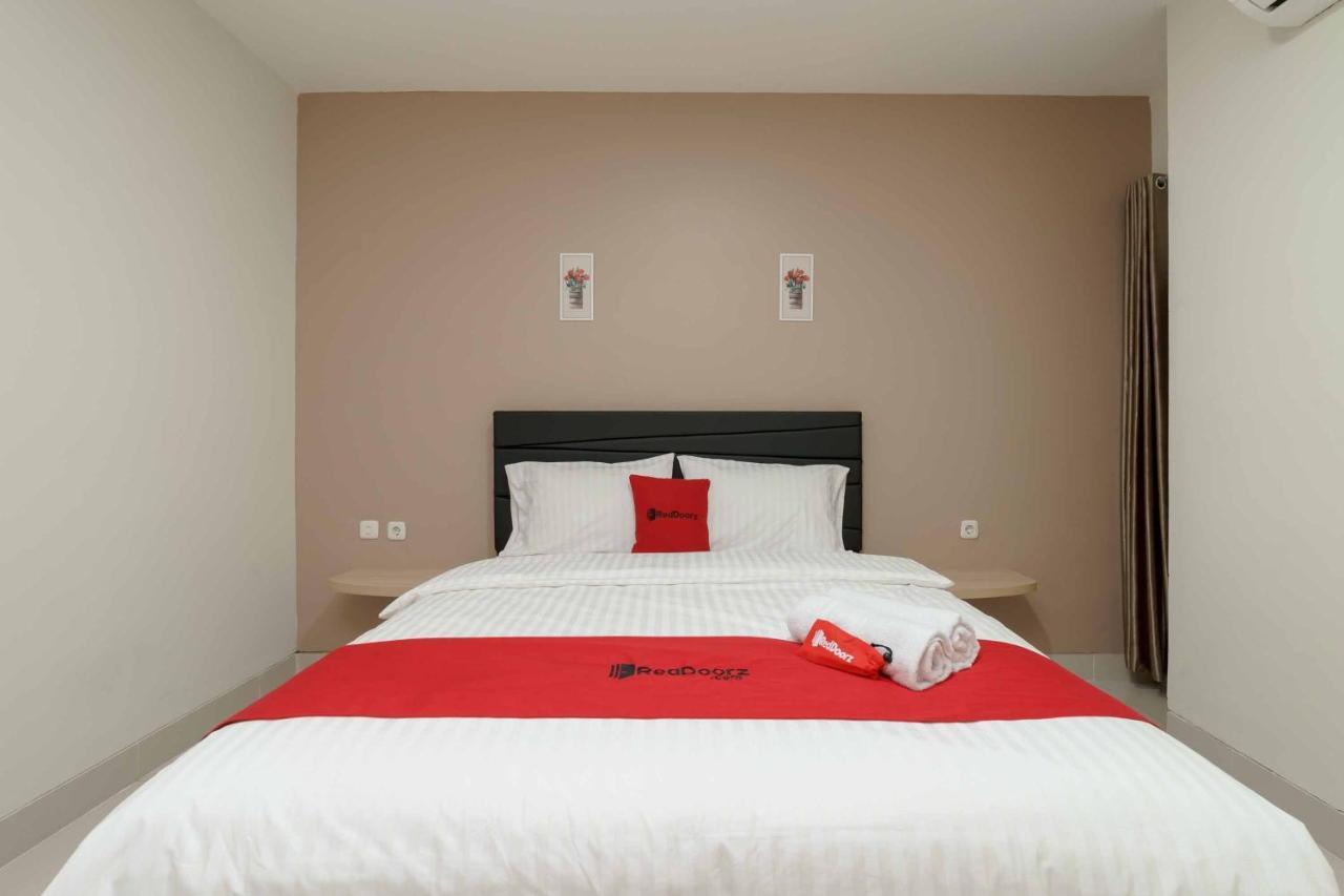 Reddoorz Plus Near Eka Hospital Bsd 5 Dadap Exterior foto